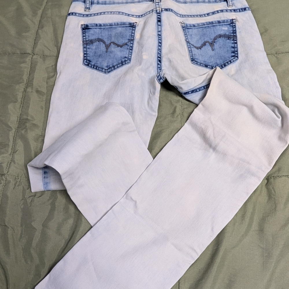 Chic Light Blue Skinny Jeans for Women